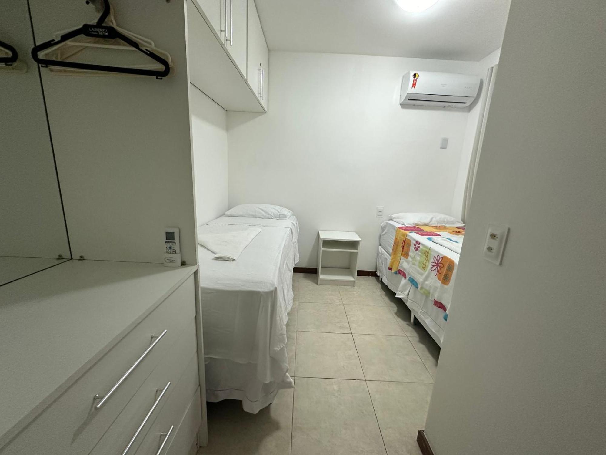 Flat Guarajuba 4 Quartos Terreo A Beira Mar - Pe Na Areia - Governanca Com Arrumadeira E Wi Fi Inclusos Camassari Exterior foto